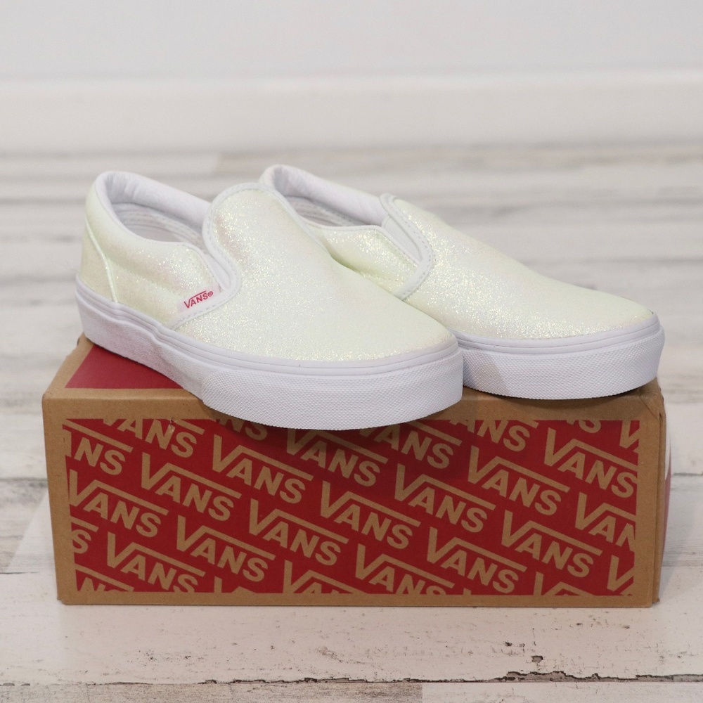 Vans Girl's Classic Slip-On (Uv Glitter) Pink/True White 2 Little Kid